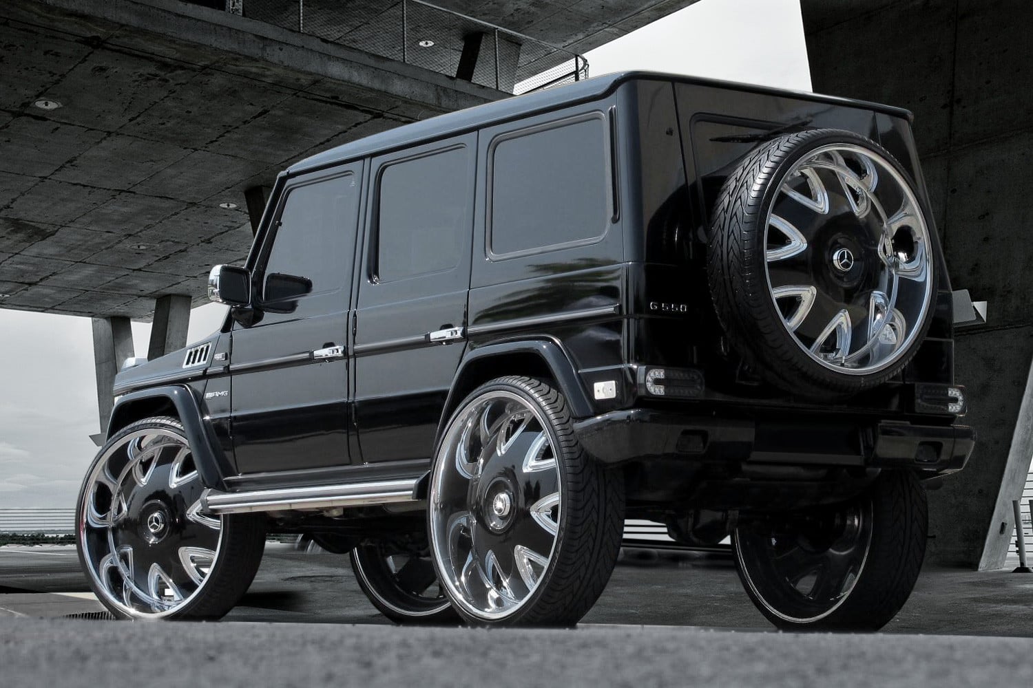 DUB S750 Bandito alternate view 5 of 5